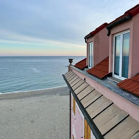 Sul Mare Con Box Auto * Varazze