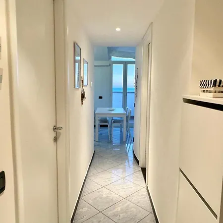 Sul Mare Con Box Auto * فاراتسي