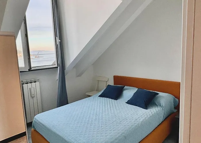 Sul Mare Con Box Auto Apartament Varazze