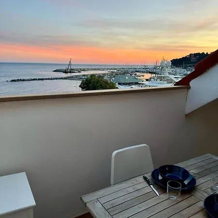 Appartement Sul Mare Con Box Auto Varazze
