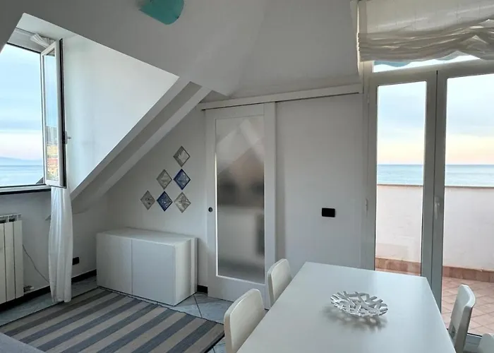 Appartement Sul Mare Con Box Auto Varazze