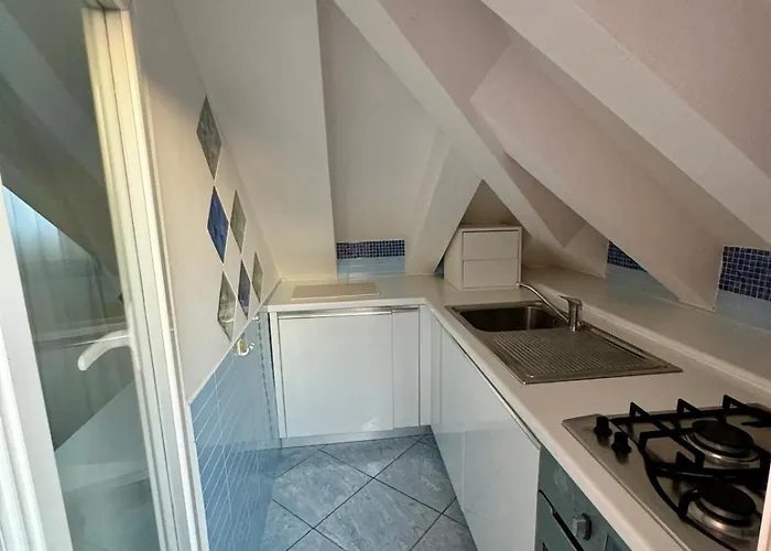 Sul Mare Con Box Auto Appartement Varazze